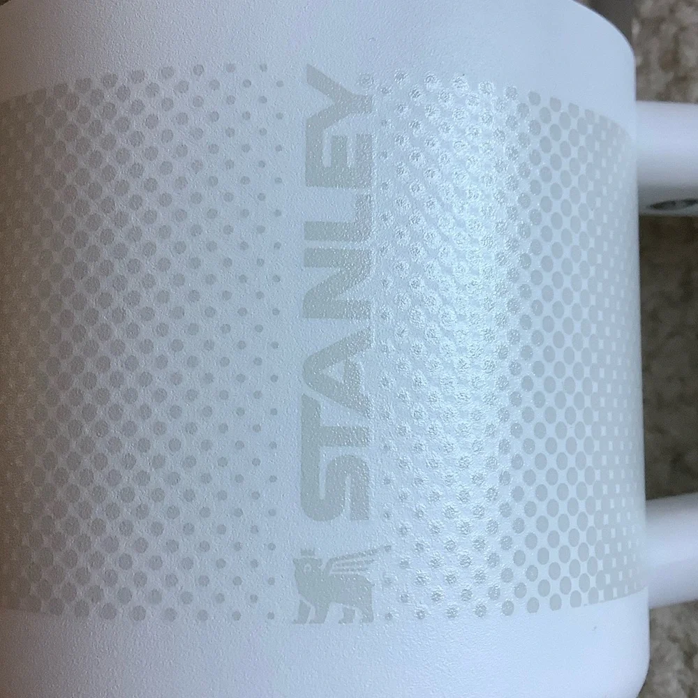 Stanley White Quencher Pro Tumbler with Handle